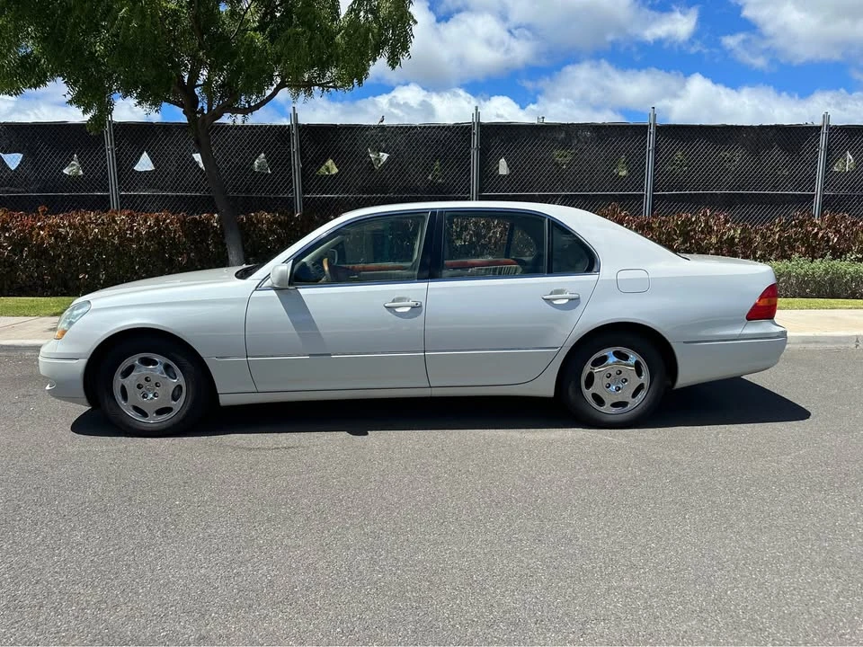 2002 Lexus LS 3rd Gen - Image 2 of 12