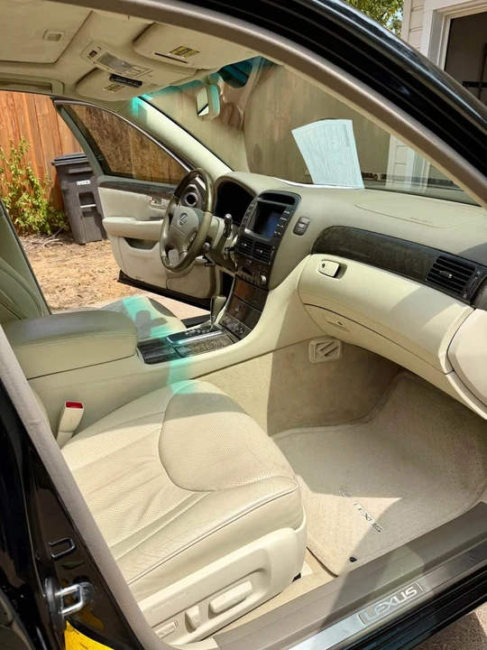 2002 Lexus LS 3rd Gen - Image 4 of 8
