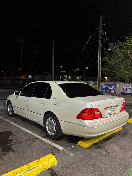 2002 Lexus LS 3rd Gen - Image 4 of 9