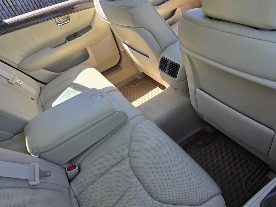 2002 Lexus LS 3rd Gen - Image 15 of 20