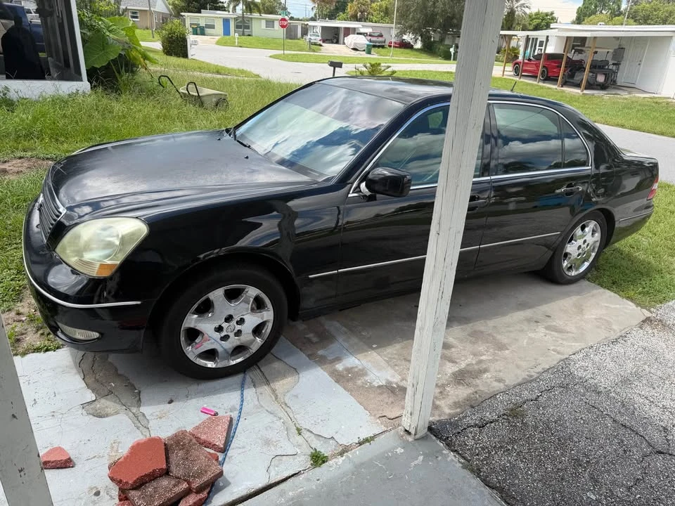 2002 Lexus LS 3rd Gen - Image 2 of 4