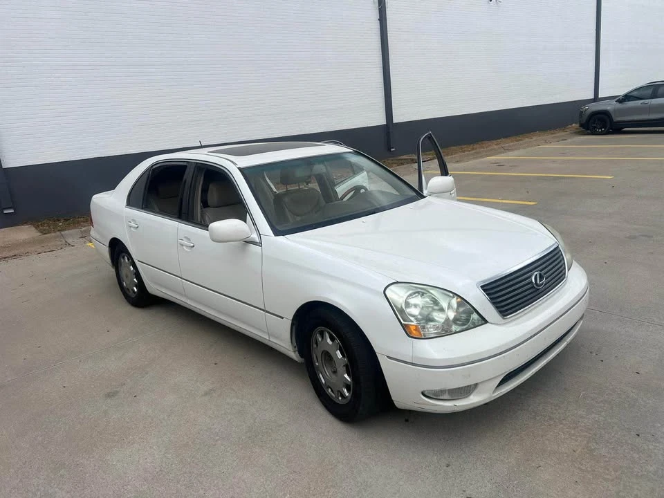 2002 Lexus LS 3rd Gen - Image 3 of 12