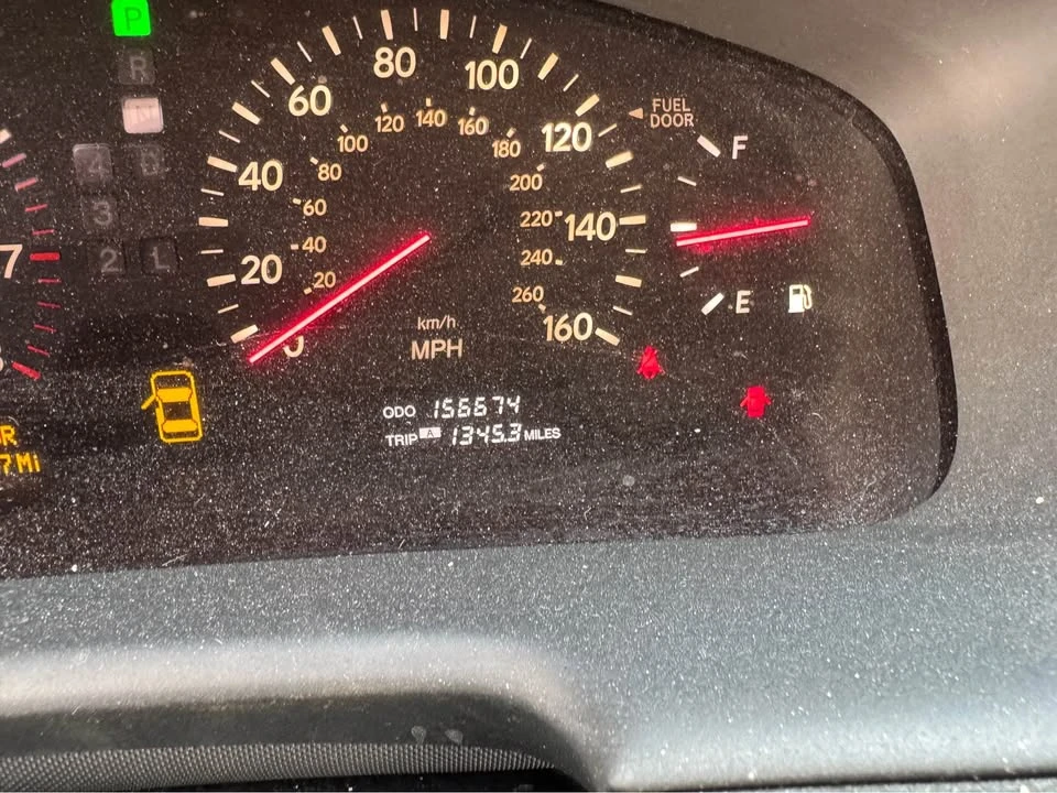 2002 Lexus LS 3rd Gen - Image 8 of 10