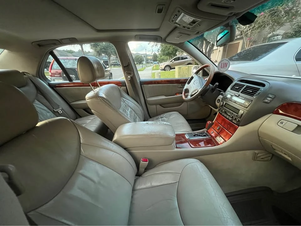 2002 Lexus LS 3rd Gen - Image 7 of 11
