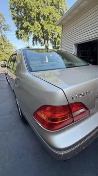 2002 Lexus LS 430 Sedan 4D