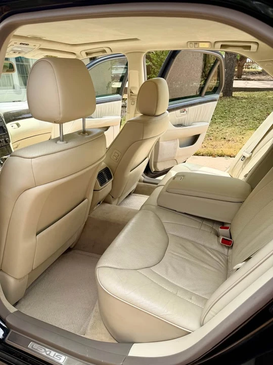 2002 Lexus LS 3rd Gen - Image 6 of 8