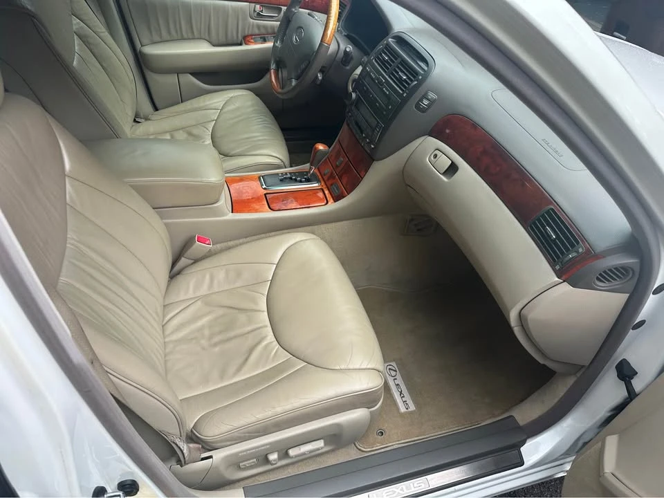 2002 Lexus LS 3rd Gen - Image 7 of 15