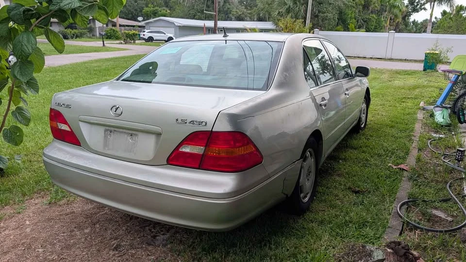 2002 Lexus LS 3rd Gen - Image 2 of 4
