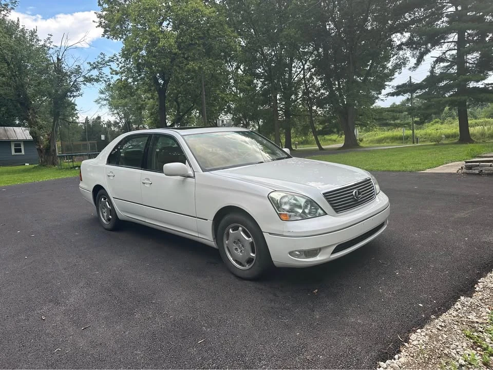 2002 Lexus LS 3rd Gen - Image 2 of 15