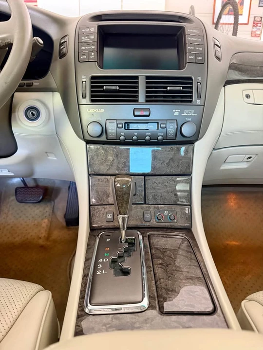2002 Lexus LS 3rd Gen - Image 3 of 8