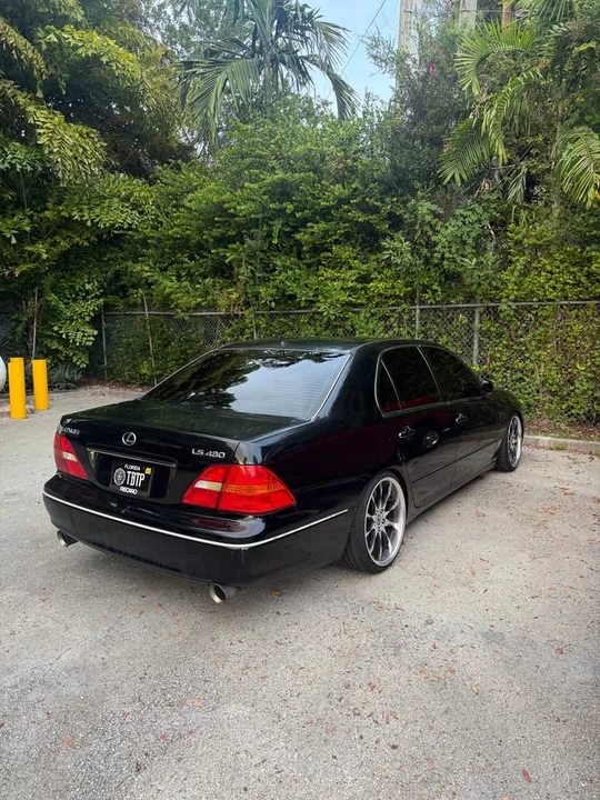 2002 Lexus LS 3rd Gen - Image 2 of 20