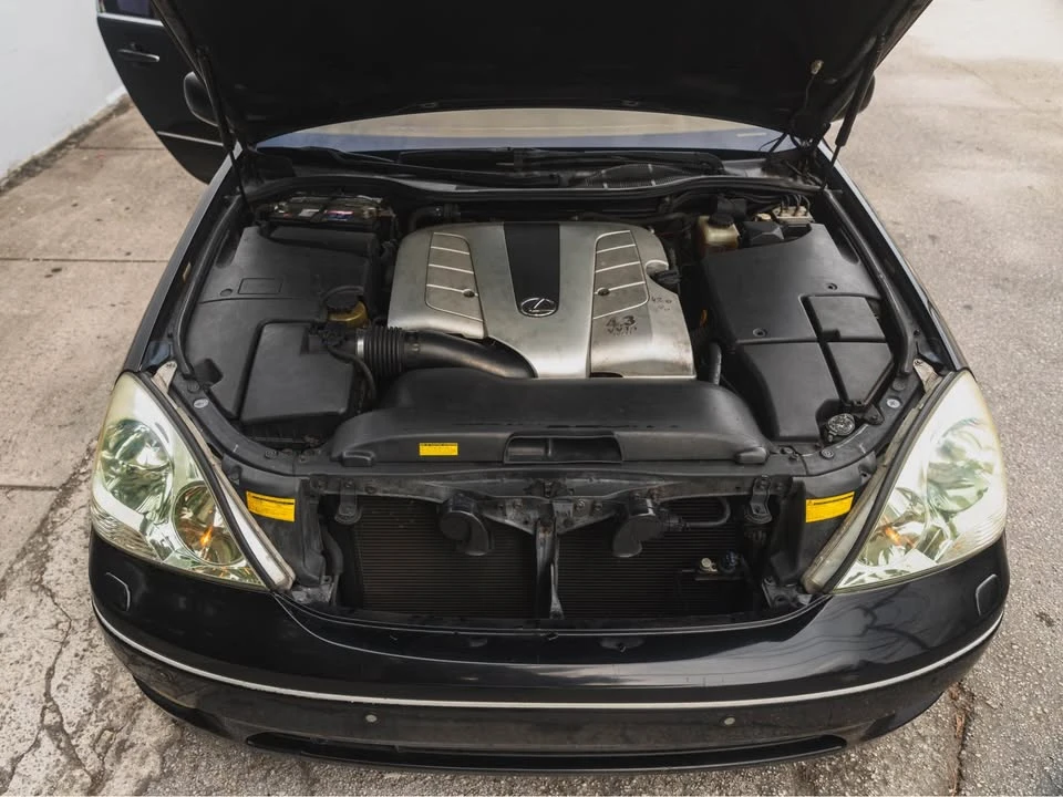 2002 Lexus LS 3rd Gen - Image 11 of 20