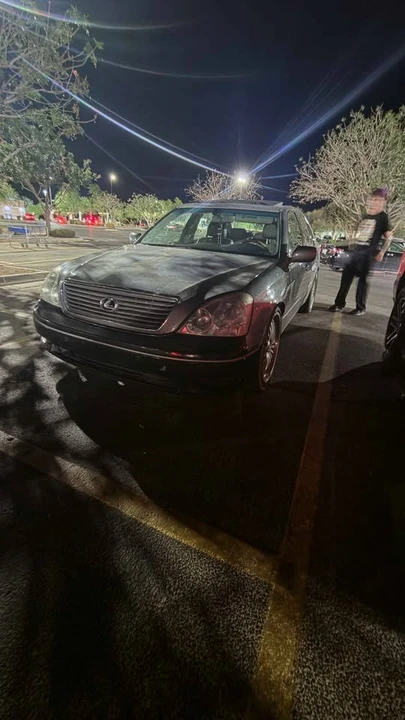 2002 Lexus LS 3rd Gen - Image 4 of 10