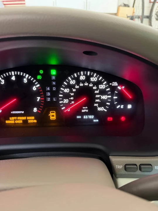 2002 Lexus LS 3rd Gen - Image 8 of 8