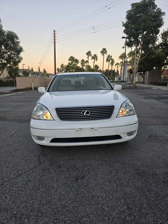 2002 Lexus LS 3rd Gen - Image 5 of 18