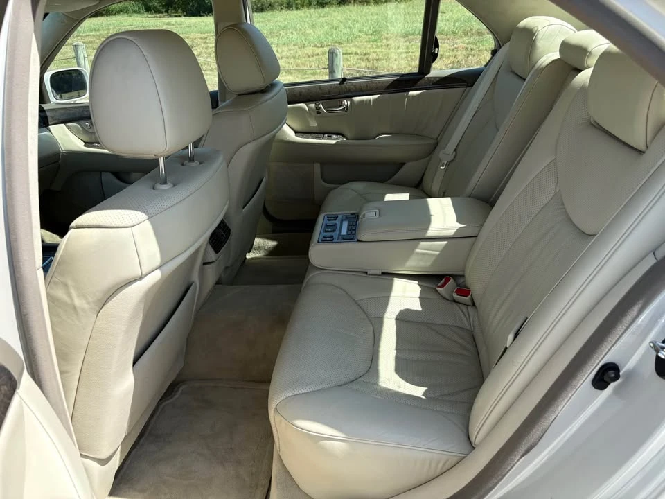 2002 Lexus LS 3rd Gen - Image 12 of 20