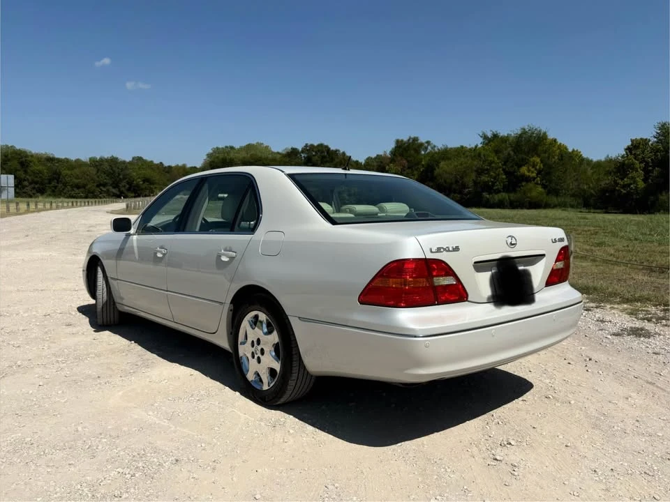 2002 Lexus LS 3rd Gen - Image 2 of 20