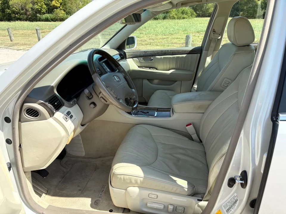 2002 Lexus LS 3rd Gen - Image 10 of 20