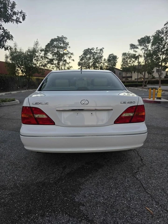 2002 Lexus LS 3rd Gen - Image 6 of 18
