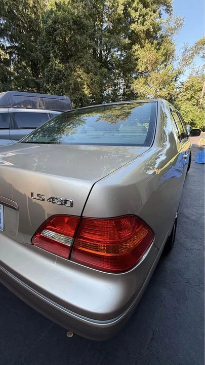 2002 Lexus LS 3rd Gen - Image 4 of 8