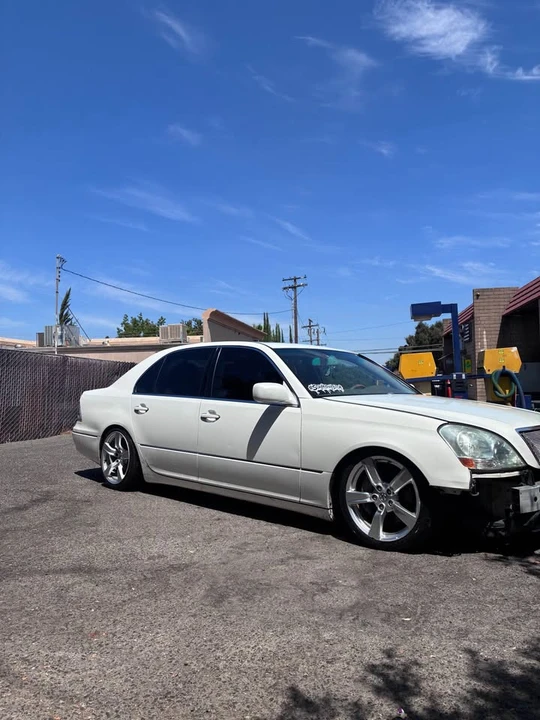 2002 Lexus LS 3rd Gen - Image 5 of 5