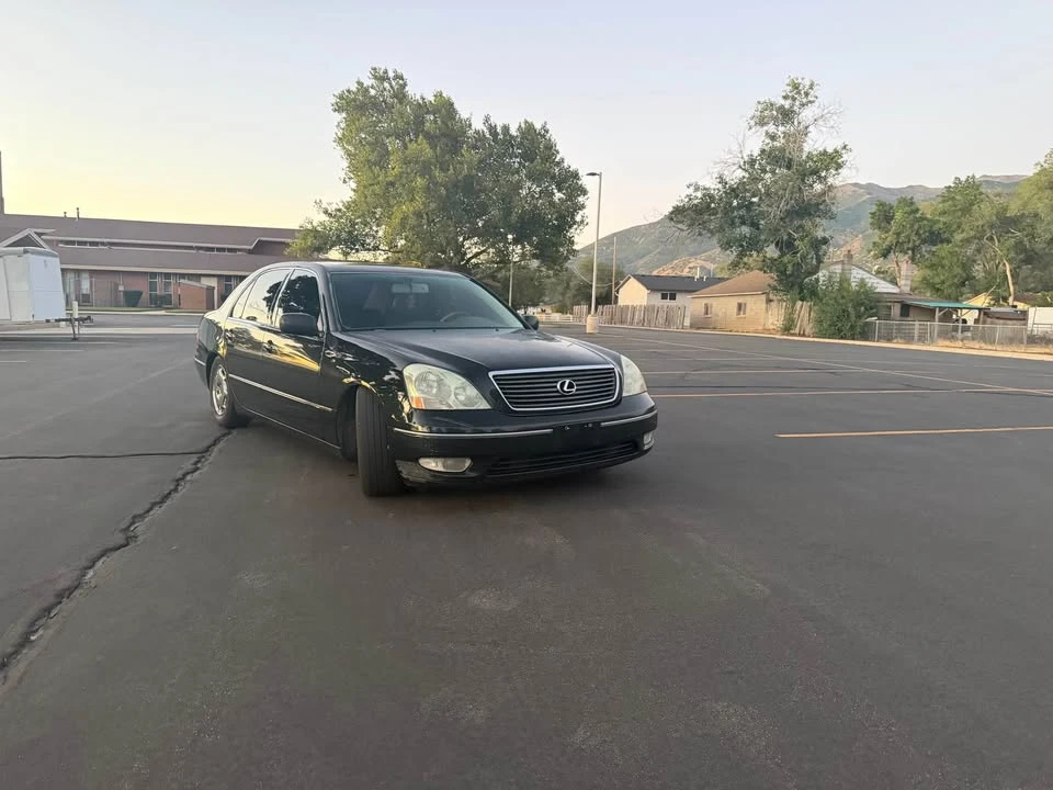 2002 Lexus LS 3rd Gen - Image 4 of 9