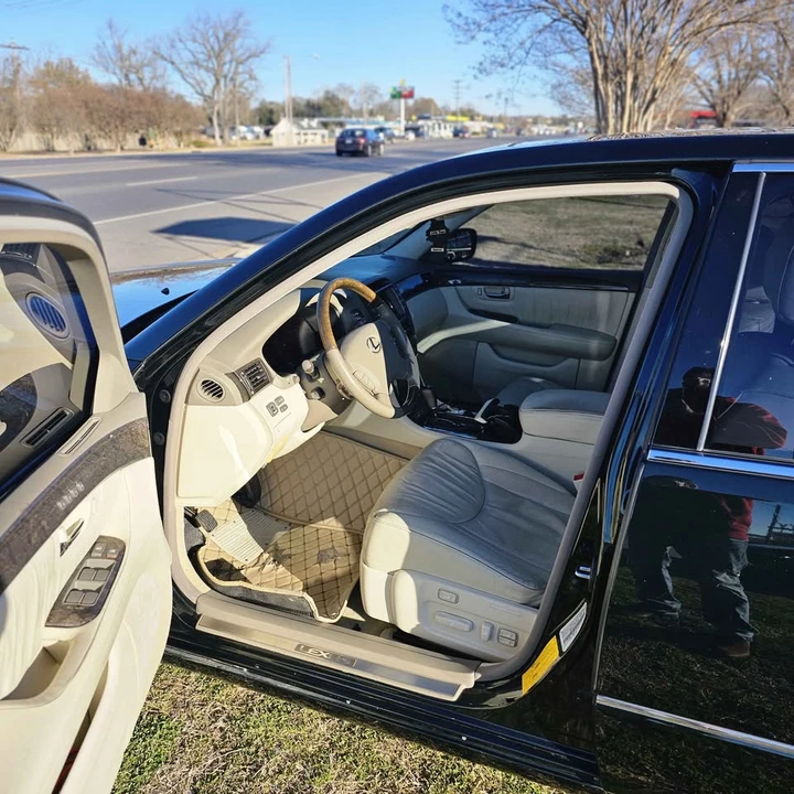 2002 Lexus LS 3rd Gen - Image 11 of 15