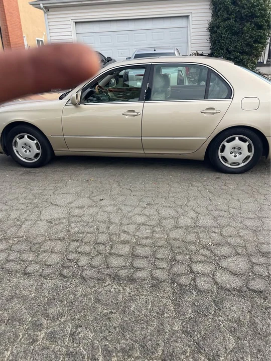 2002 Lexus LS 3rd Gen - Image 6 of 7