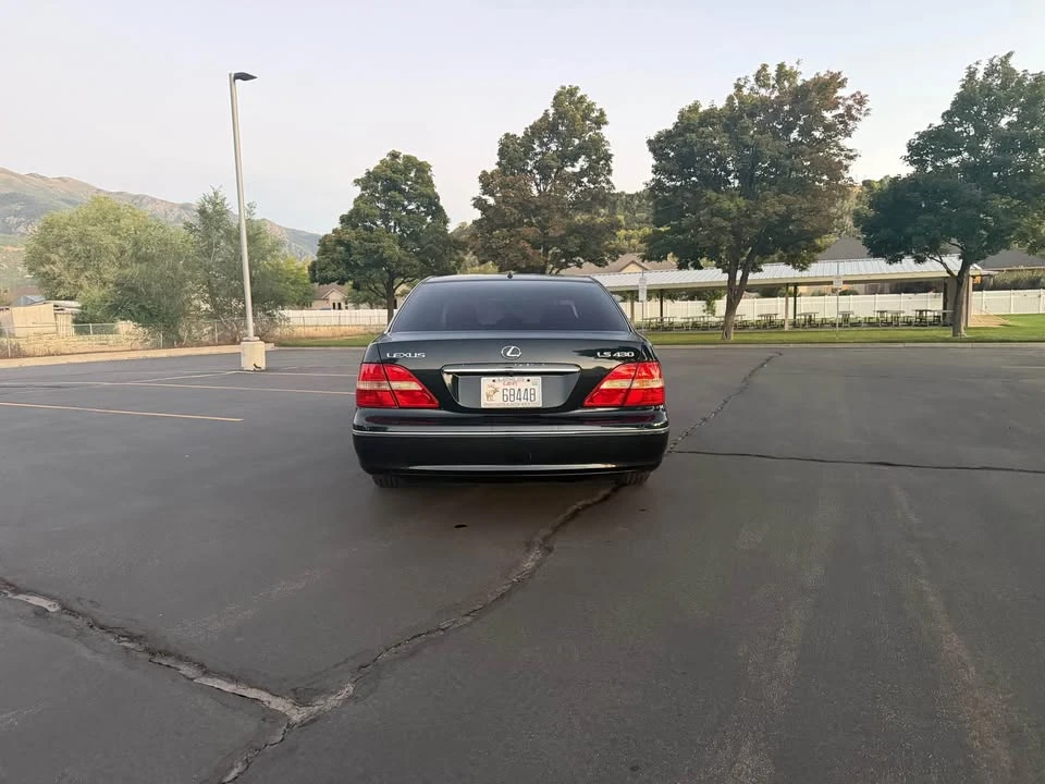 2002 Lexus LS 3rd Gen - Image 2 of 9