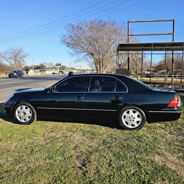2002 Lexus LS 3rd Gen - Image 8 of 15