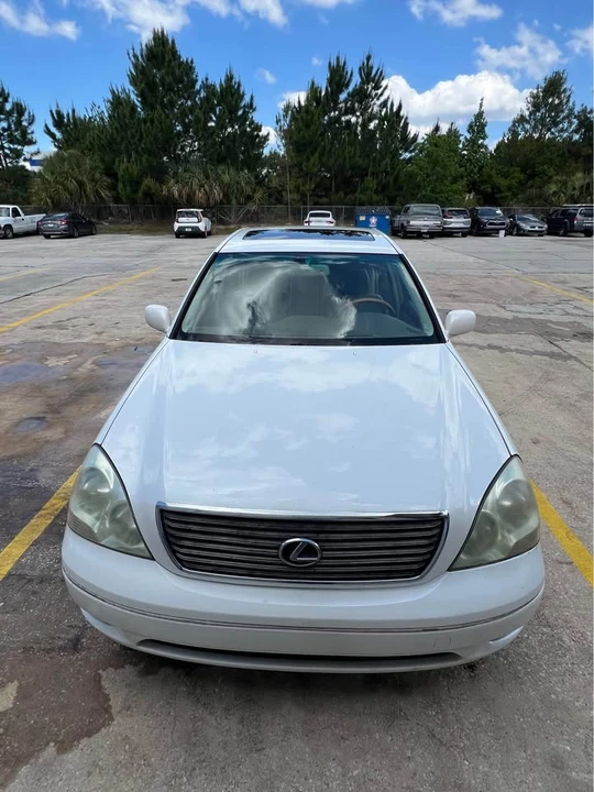 2002 Lexus LS 3rd Gen - Image 5 of 11