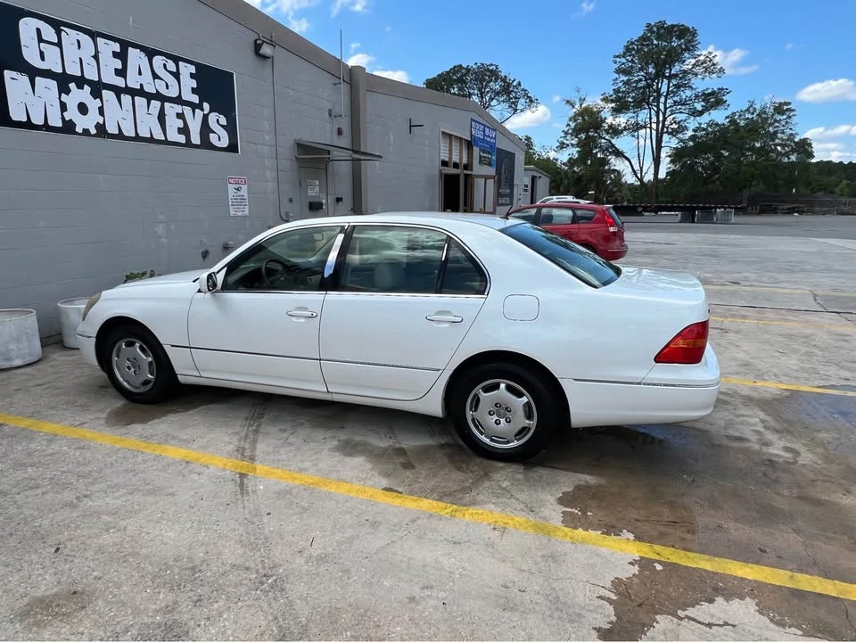 2002 Lexus LS 3rd Gen - Image 3 of 11