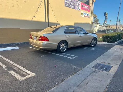 2002 Lexus LS 430 Sedan 4D