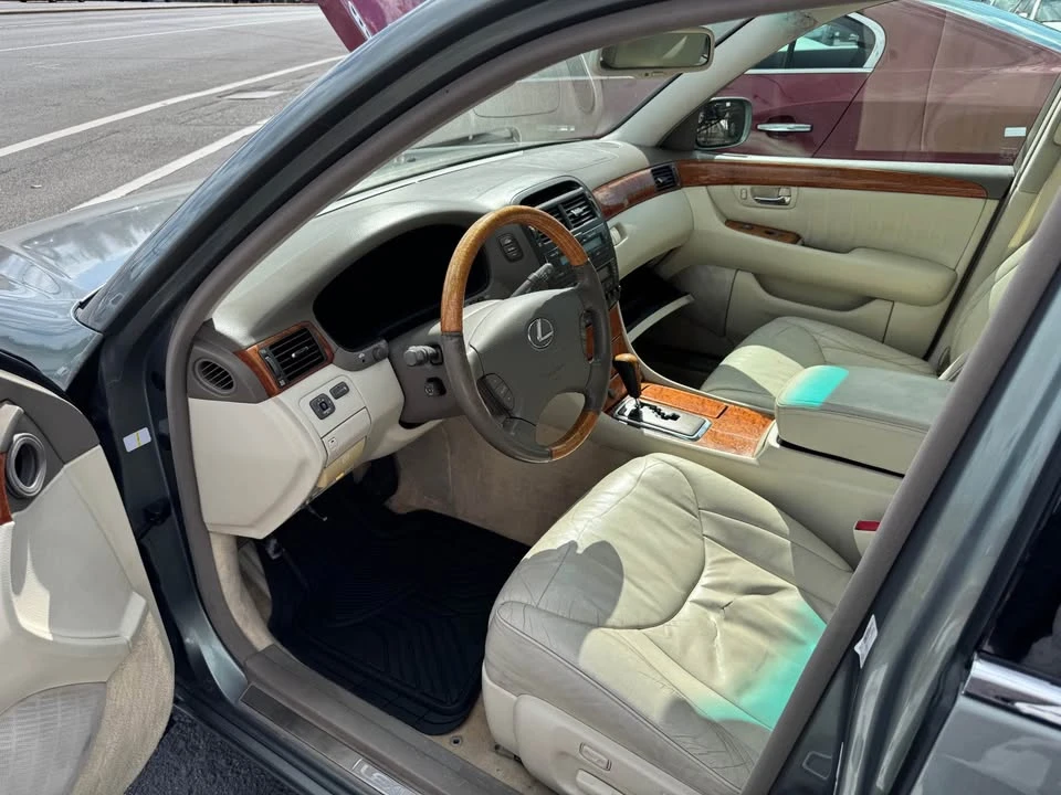 2002 Lexus LS 3rd Gen - Image 8 of 12