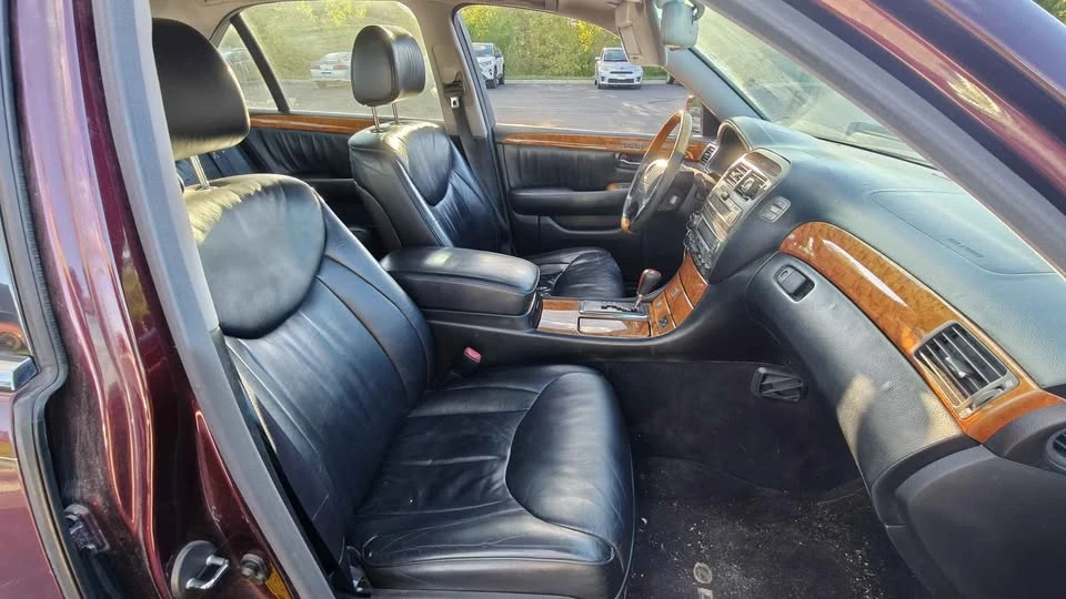 2002 Lexus LS 3rd Gen - Image 9 of 9
