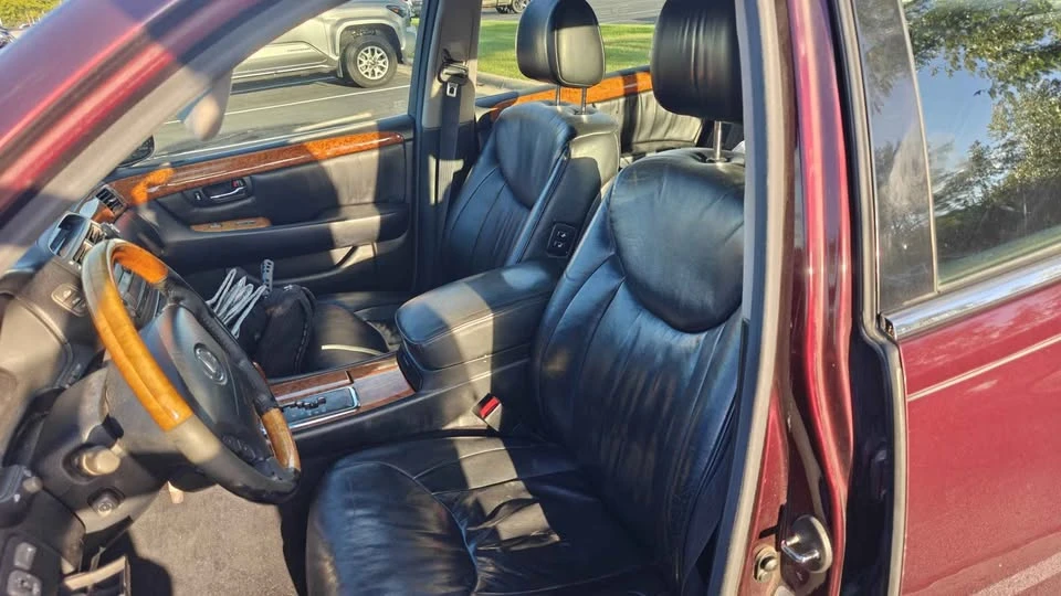 2002 Lexus LS 3rd Gen - Image 6 of 9