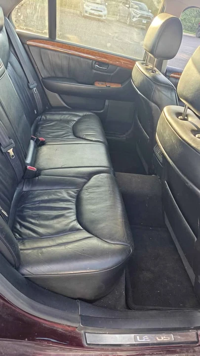 2002 Lexus LS 3rd Gen - Image 7 of 9
