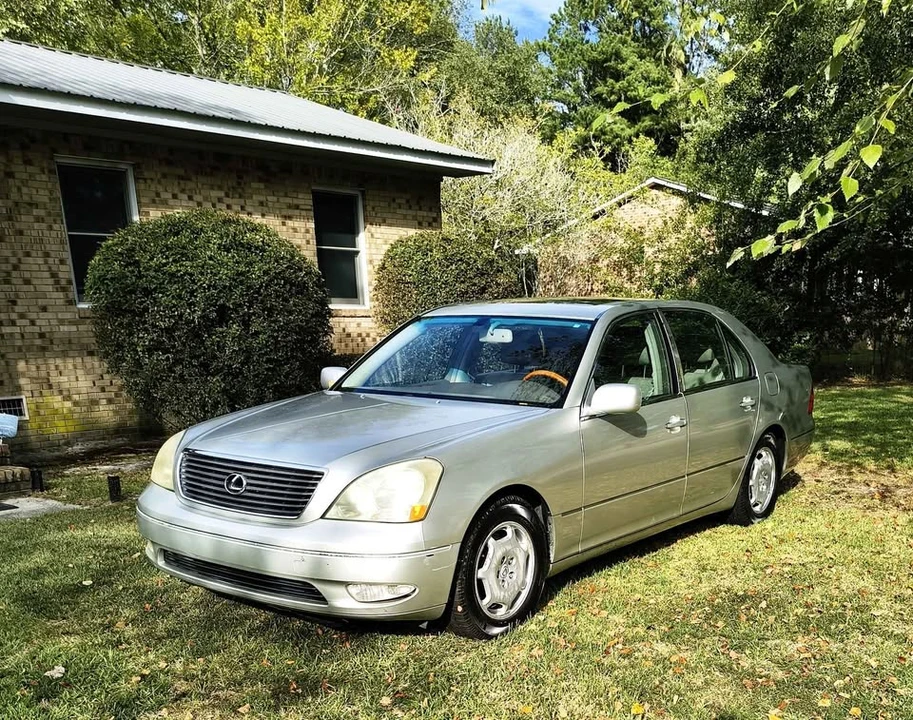 2002 Lexus LS 3rd Gen - Image 3 of 5