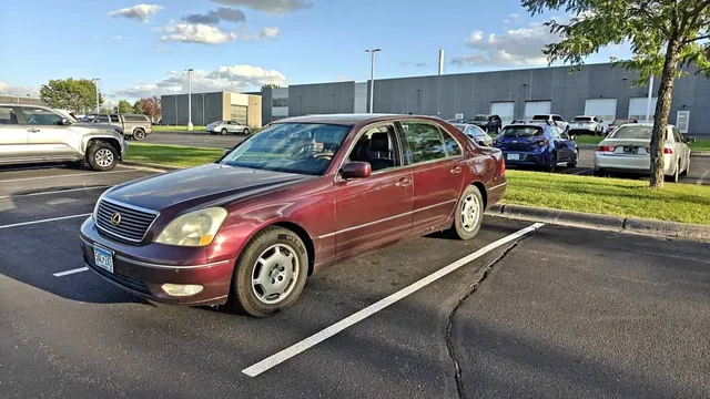2002 Lexus LS 430 Sedan 4D