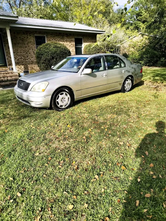 2002 Lexus LS 3rd Gen - Image 2 of 5