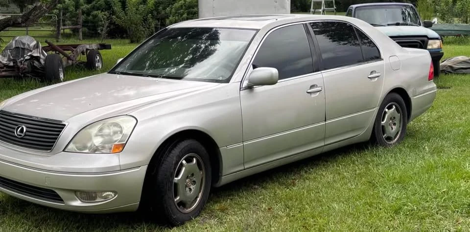 2002 Lexus LS 3rd Gen - Image 2 of 7
