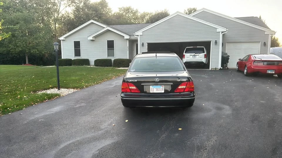 2002 Lexus LS 3rd Gen - Image 6 of 9