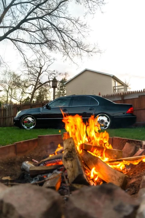 2002 Lexus LS 3rd Gen - Image 2 of 9