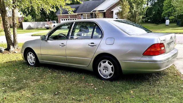 2002 Lexus LS 430 Sedan 4D