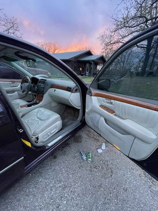 2002 Lexus LS 3rd Gen - Image 9 of 10