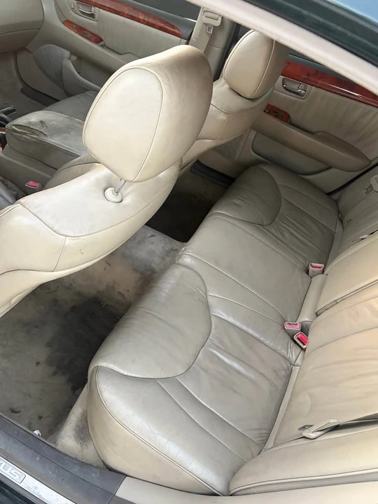 2002 Lexus LS 3rd Gen - Image 6 of 8
