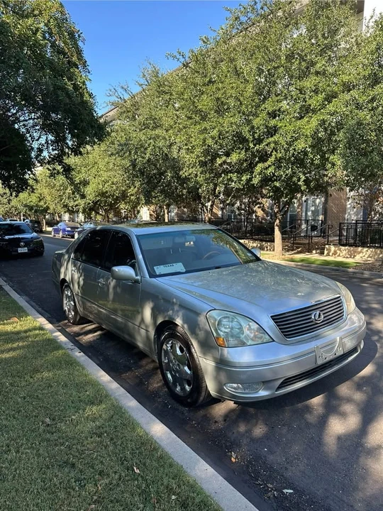 2002 Lexus LS 3rd Gen - Image 3 of 4
