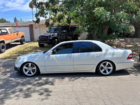 2002 Lexus LS 430 Sedan 4D