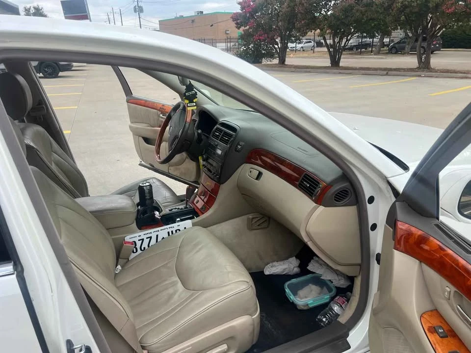 2002 Lexus LS 3rd Gen - Image 13 of 13