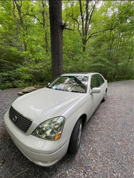 2002 Lexus LS 3rd Gen - Image 6 of 12